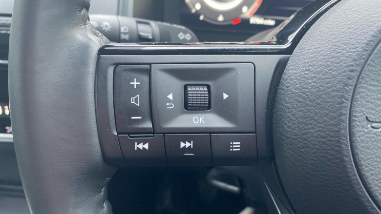 Nissan Qashqai 1.3 DiG-T MH 158 N-Connecta 5dr Petrol Hatchback